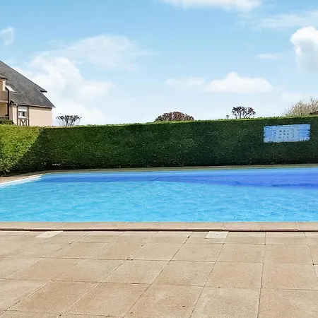Lovely In With Kitchen Holiday home